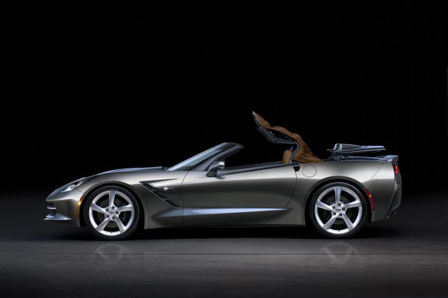 Chevrolet Corvette Stingray Convertible 2013 года  (фото 14 из 48)